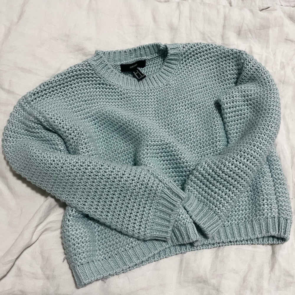 Forever 21 Blue Chunky Knit Sweater. In great condition. Women’s size small.